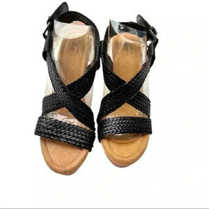 NWT•BASS BLACK STRAPPY HEELS SANDALS•SIZE 9.5•4 INCH HEELS BRAND NEW WITH BOX•